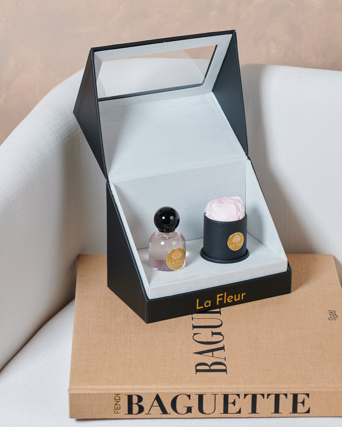Signature Gift Set - Peony by La Fleur Lifetime Flowers