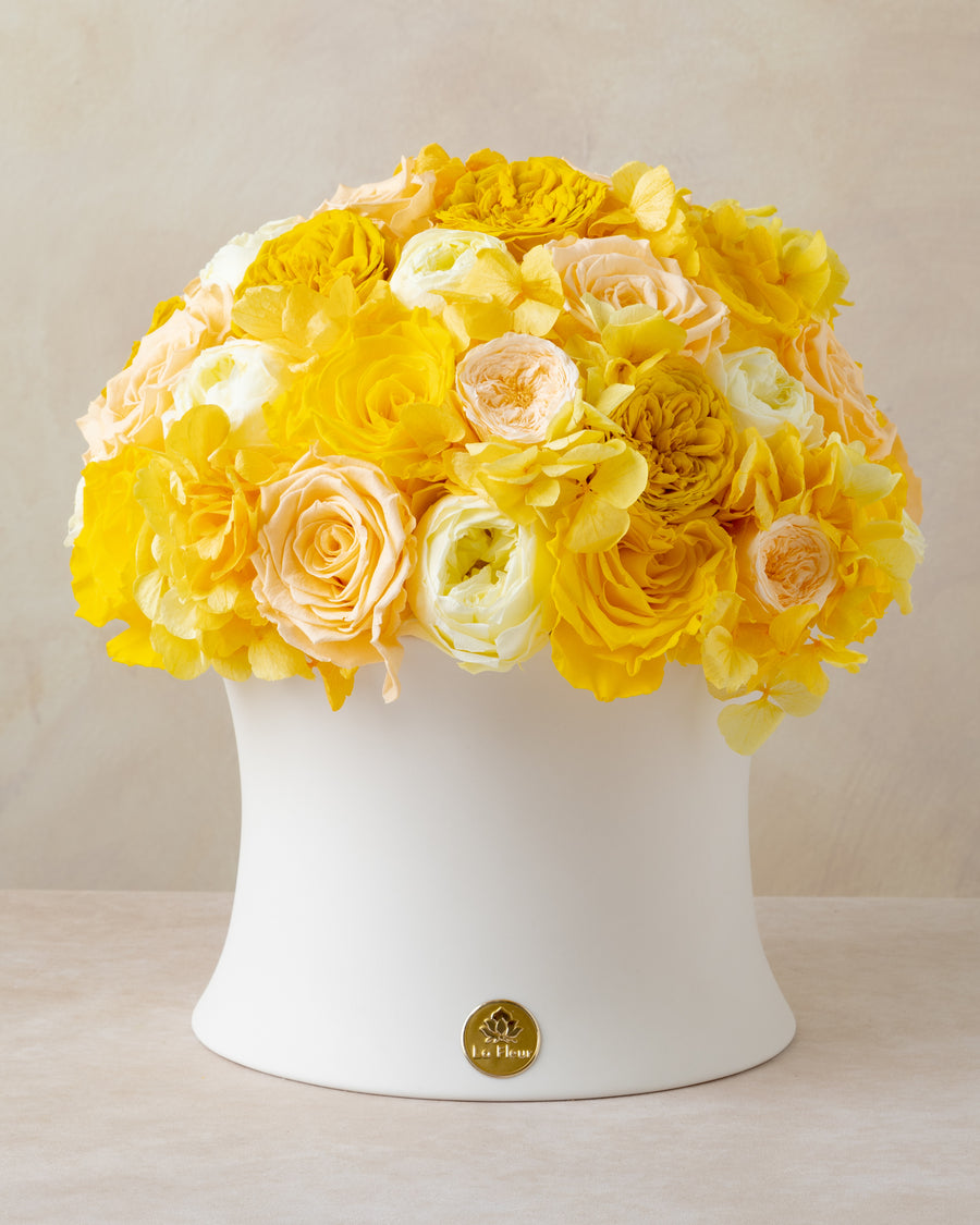Creme Jardin Dôme - Yellow by La Fleur Lifetime Flowers