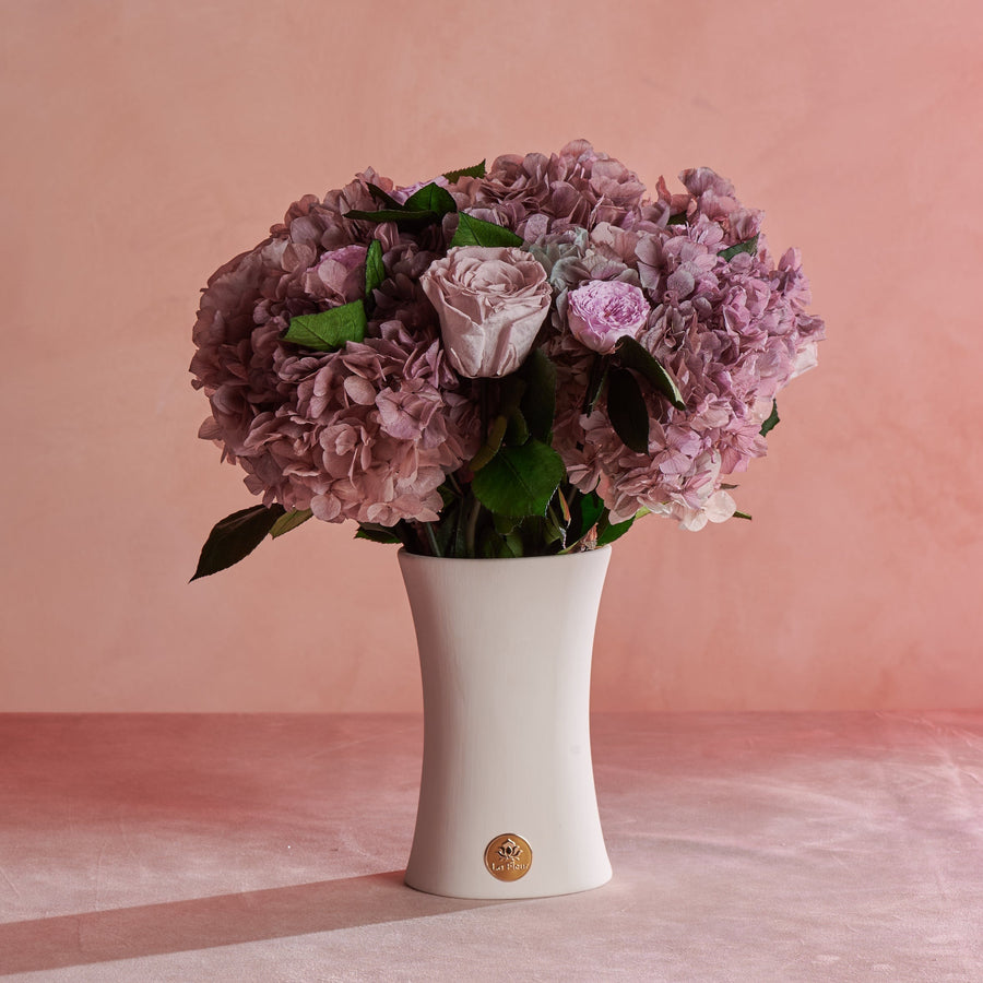 Long Stem Hydrangea by La Fleur Lifetime Flowers