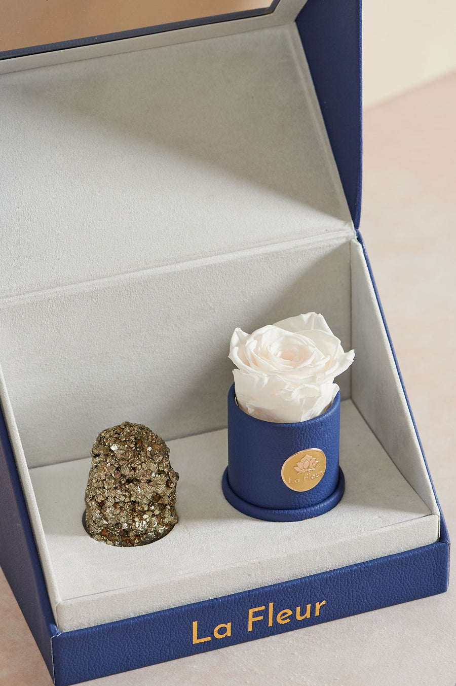 Crystal Gift Set by La Fleur Lifetime Flowers
