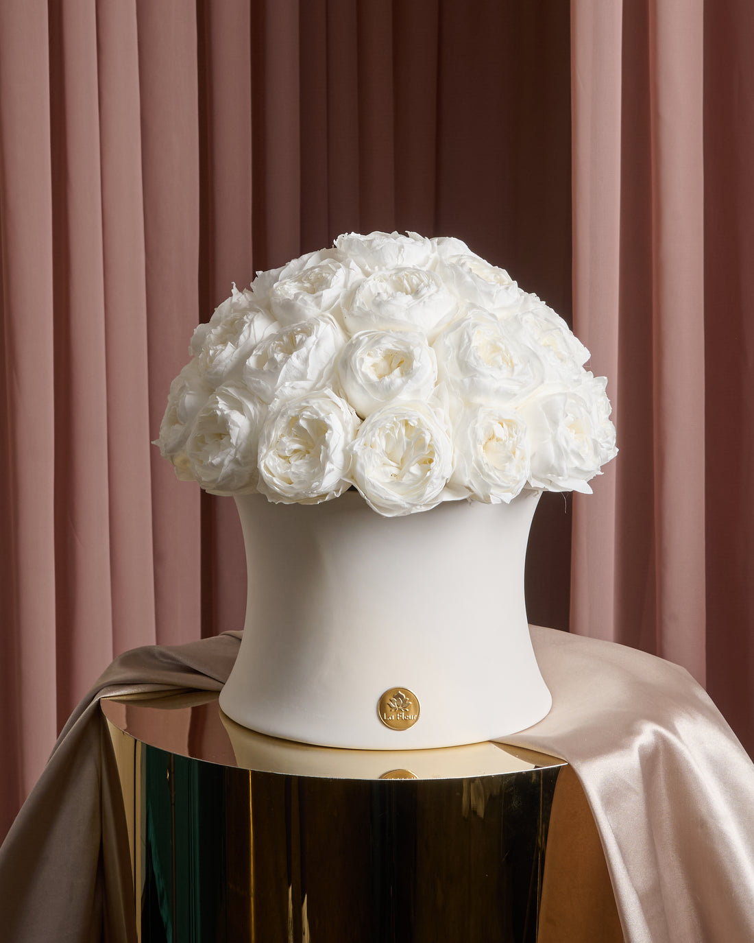 Grande Creme Peony Rosette