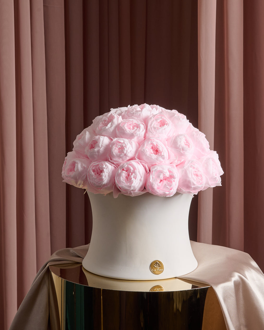 Grande Creme Peony Rosette
