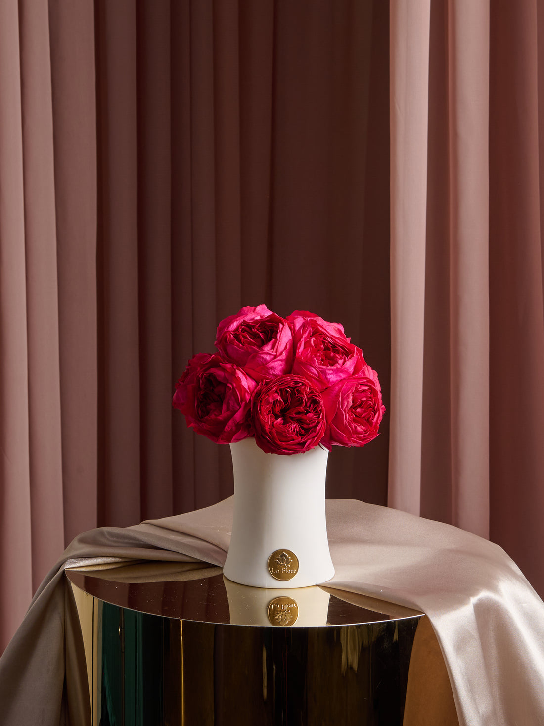 Creme Peony Rosette Dôme