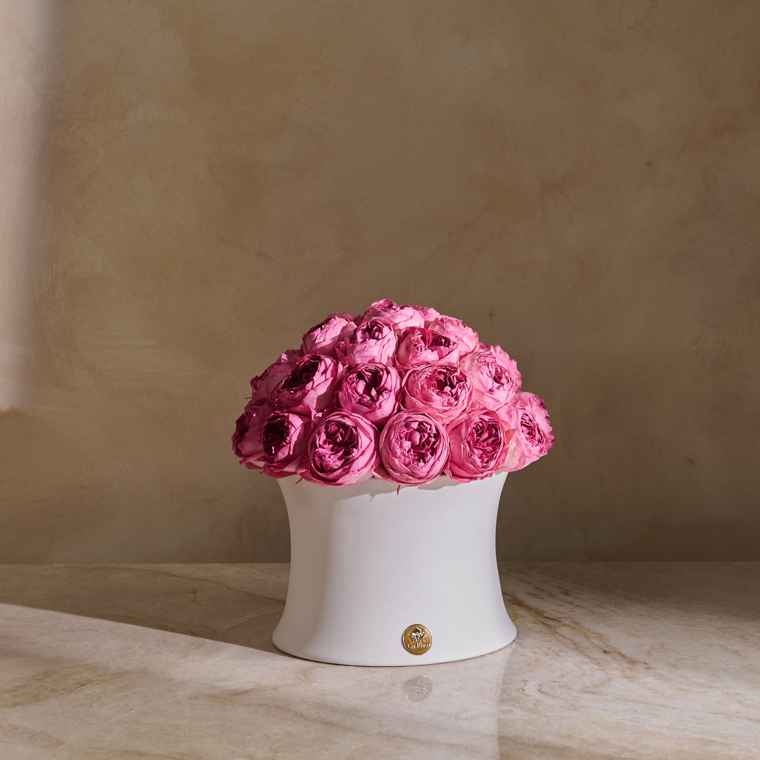 Grande Creme Peony Rosette