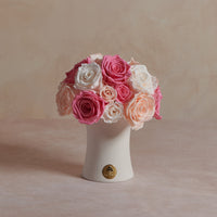 Creme Roses Dôme by La Fleur Lifetime Flowers