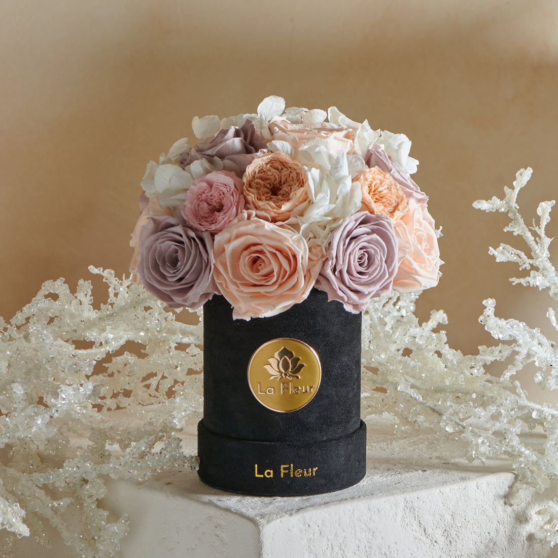 Jardin Petite Dome - Blush by La Fleur Lifetime Flowers