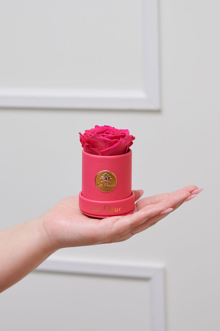 Leather Mini by La Fleur Lifetime Flowers