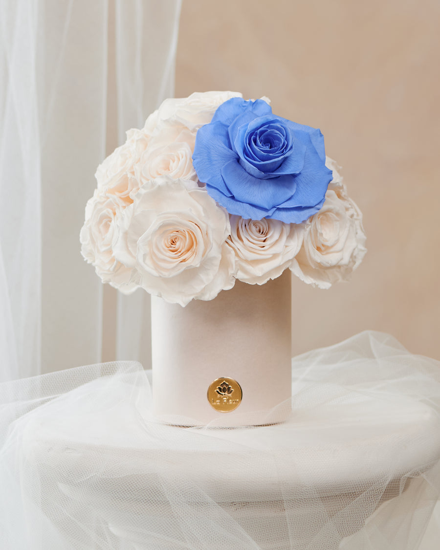 Bridal Petite Reflex - Something Blue by La Fleur Lifetime Flowers