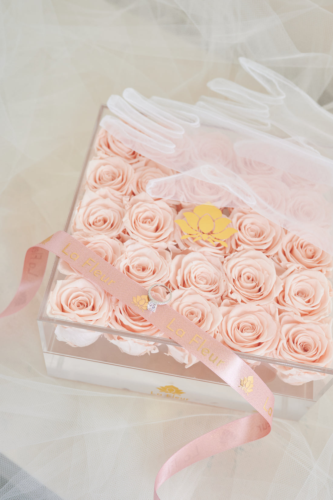 Bridal Acrylic - Grande Square by La Fleur Lifetime Flowers