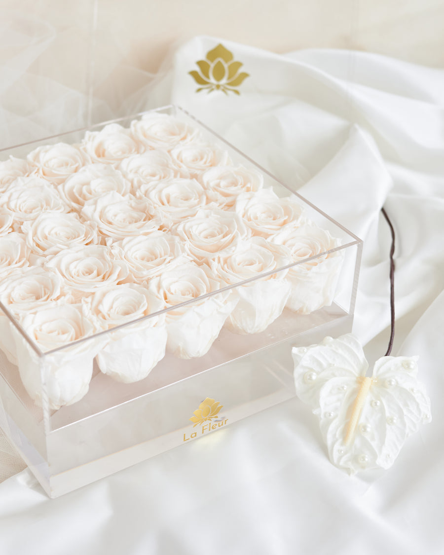 Bridal Acrylic - Grande Square by La Fleur Lifetime Flowers