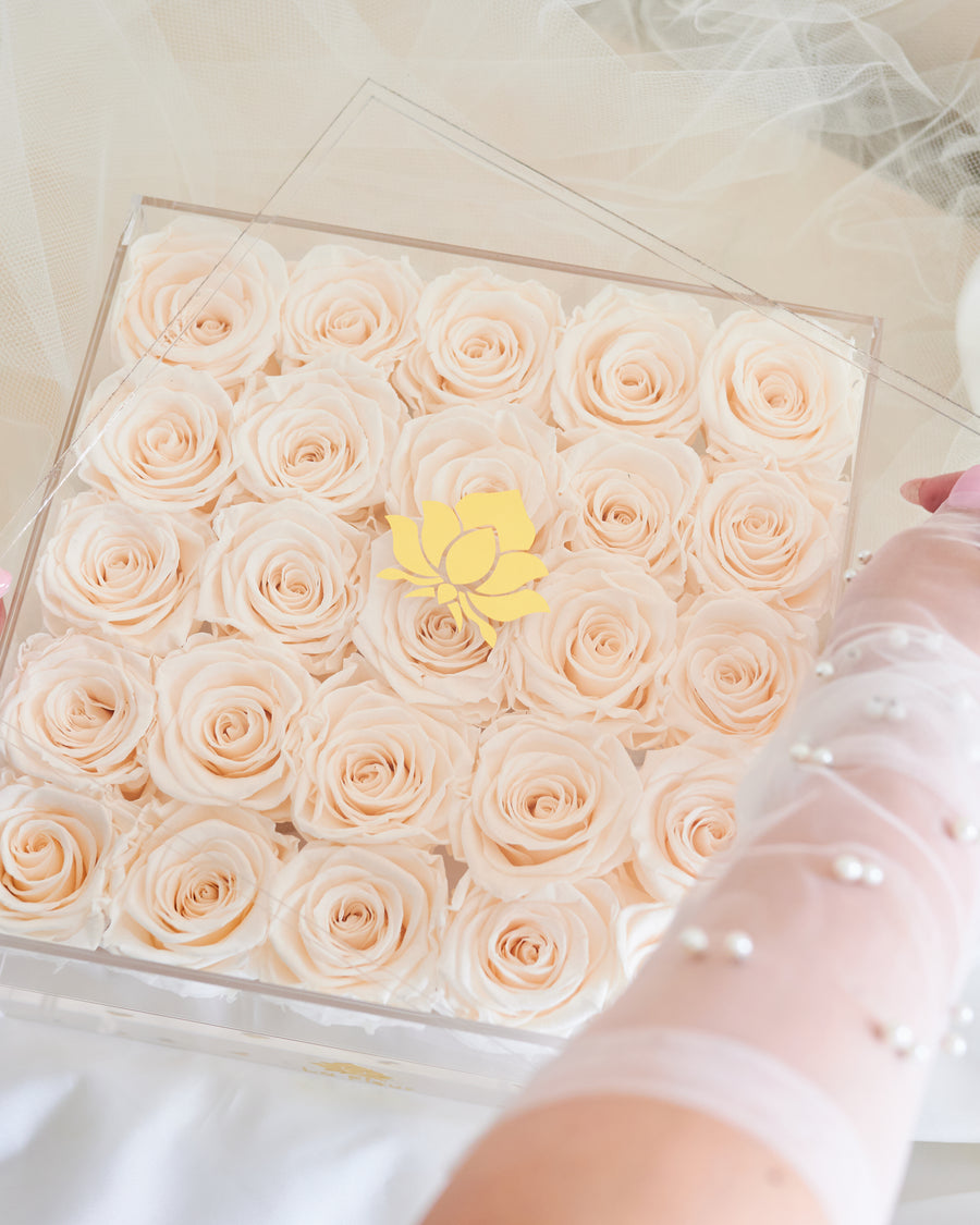 Bridal Acrylic - Grande Square by La Fleur Lifetime Flowers