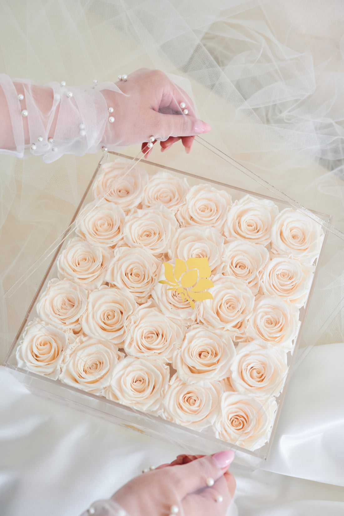 Bridal Acrylic - Grande Square by La Fleur Lifetime Flowers