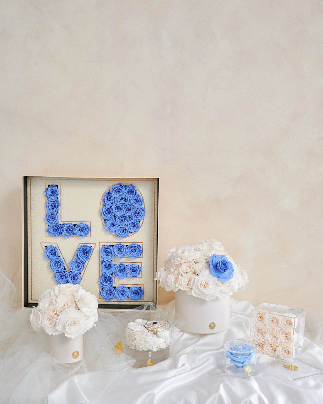 Bridal Grande Reflex - Something Blue by La Fleur Lifetime Flowers