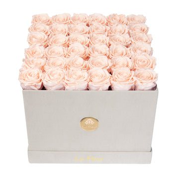 Grande Square - Gray Velvet by La Fleur Lifetime Flowers