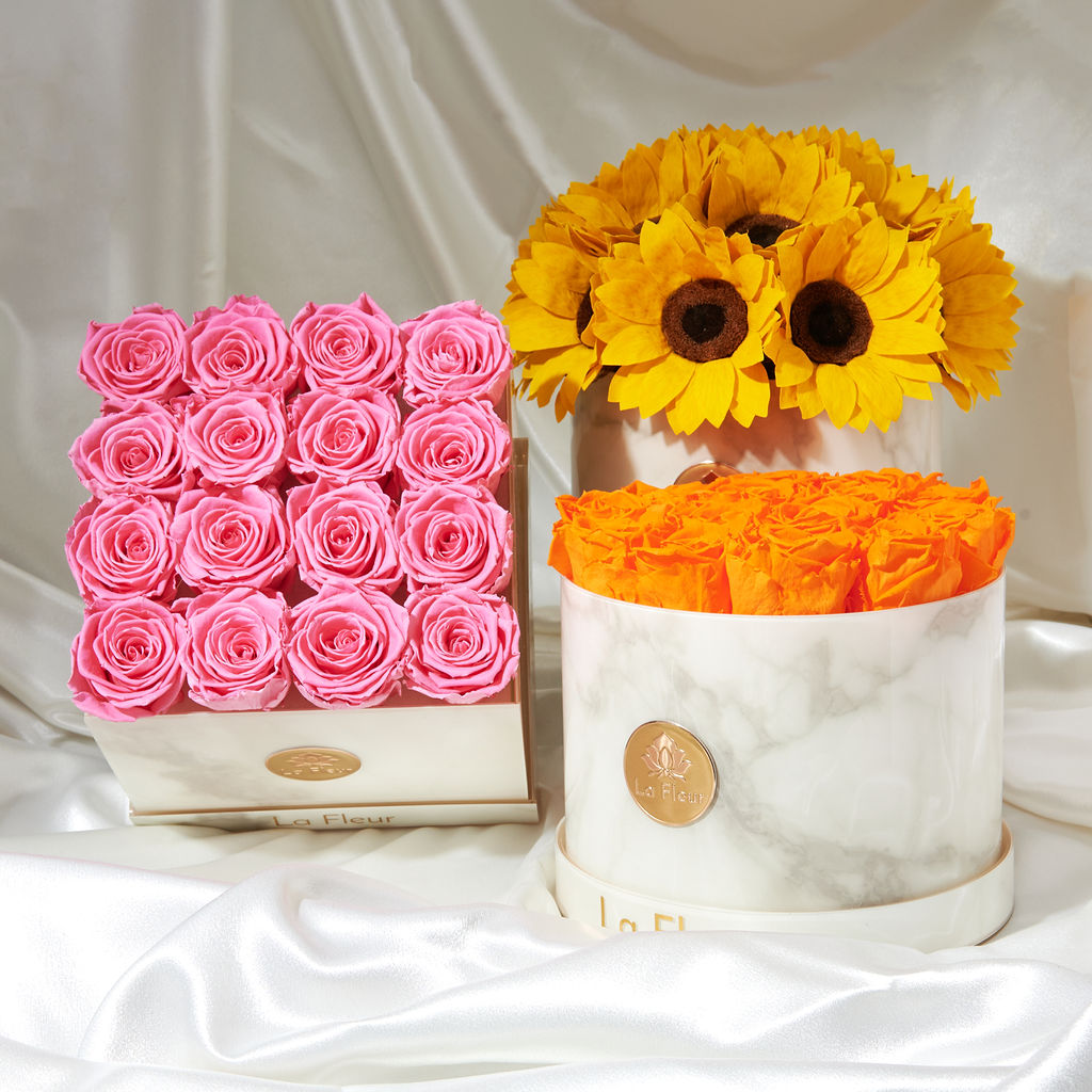 White Marble Sunflower Dôme by La Fleur Lifetime Flowers