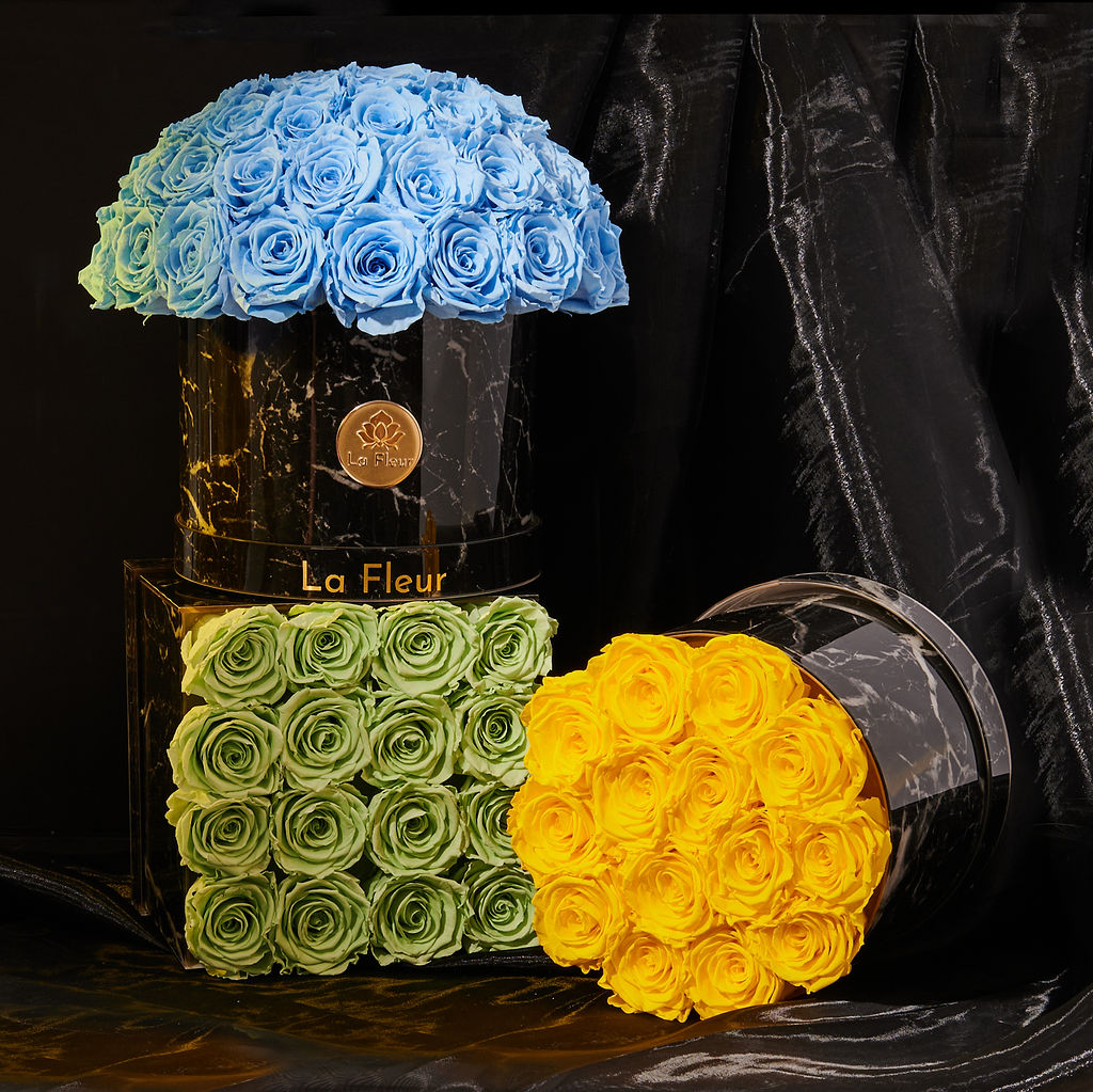 Black Marble Dôme by La Fleur Lifetime Flowers