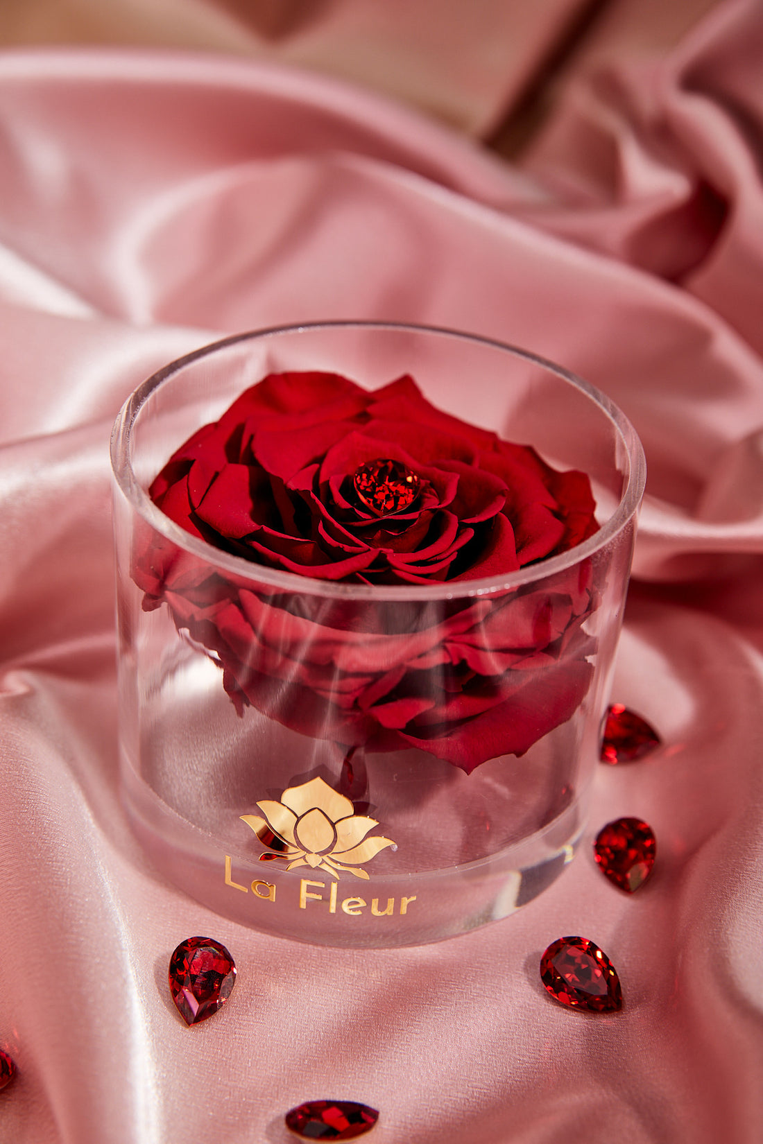 Birthstone Collection - January by La Fleur Lifetime Flowers