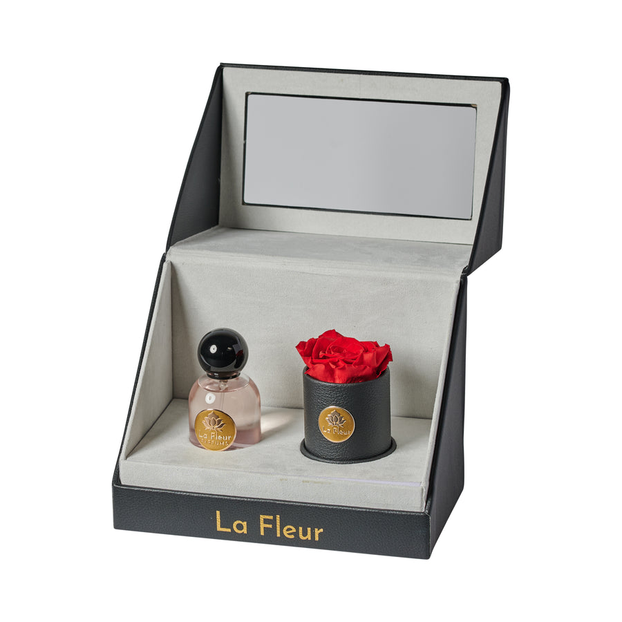 Signature Gift Set - Rose by La Fleur Lifetime Flowers