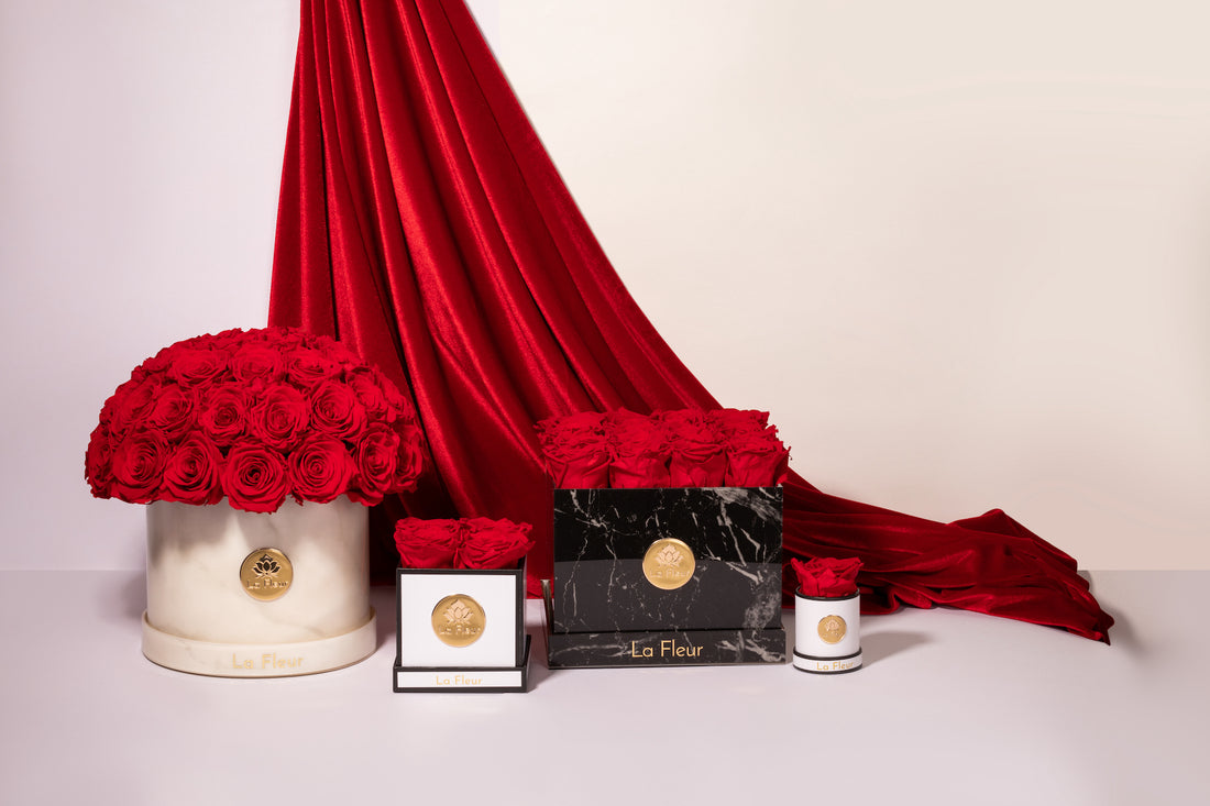 White Marble Dôme by La Fleur Lifetime Flowers