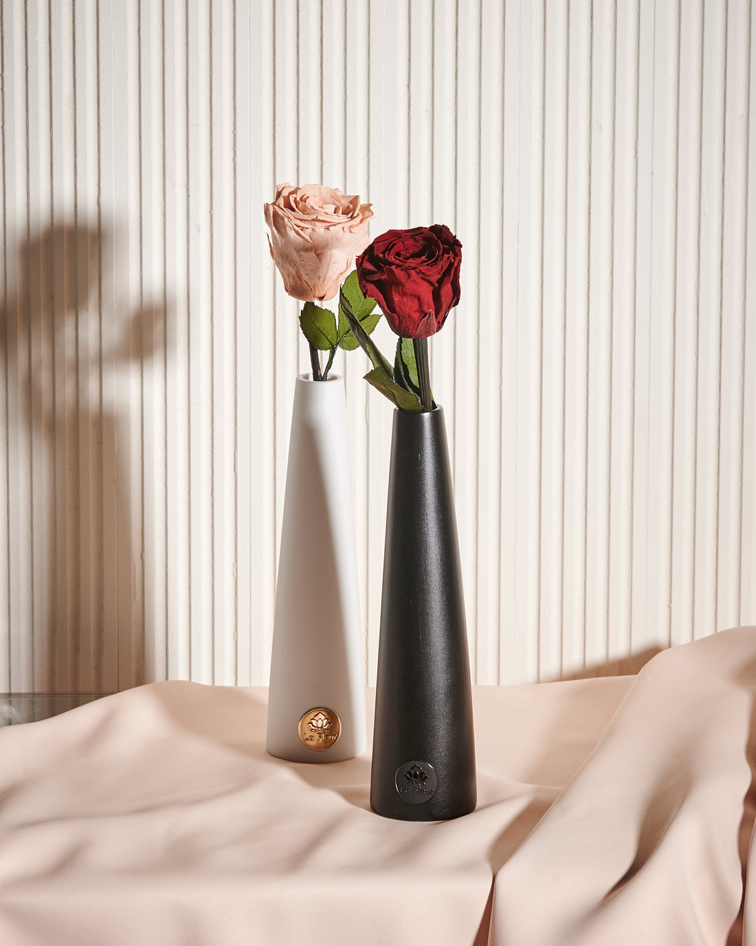 Noir Single Stem by La Fleur Lifetime Flowers