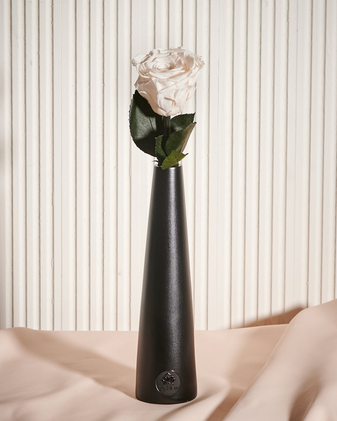 Noir Single Stem by La Fleur Lifetime Flowers