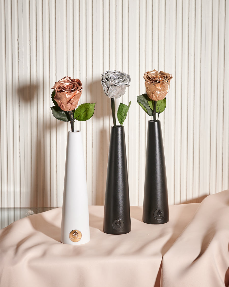 Single Stem by La Fleur Lifetime Flowers