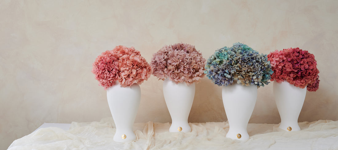 Grande Hydrangea by La Fleur Lifetime Flowers