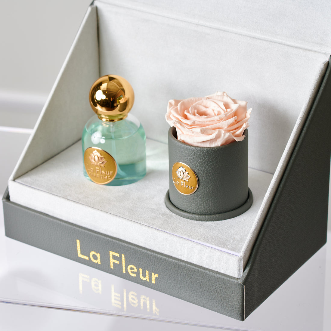 Jardin Gift Set - Rose by La Fleur Lifetime Flowers