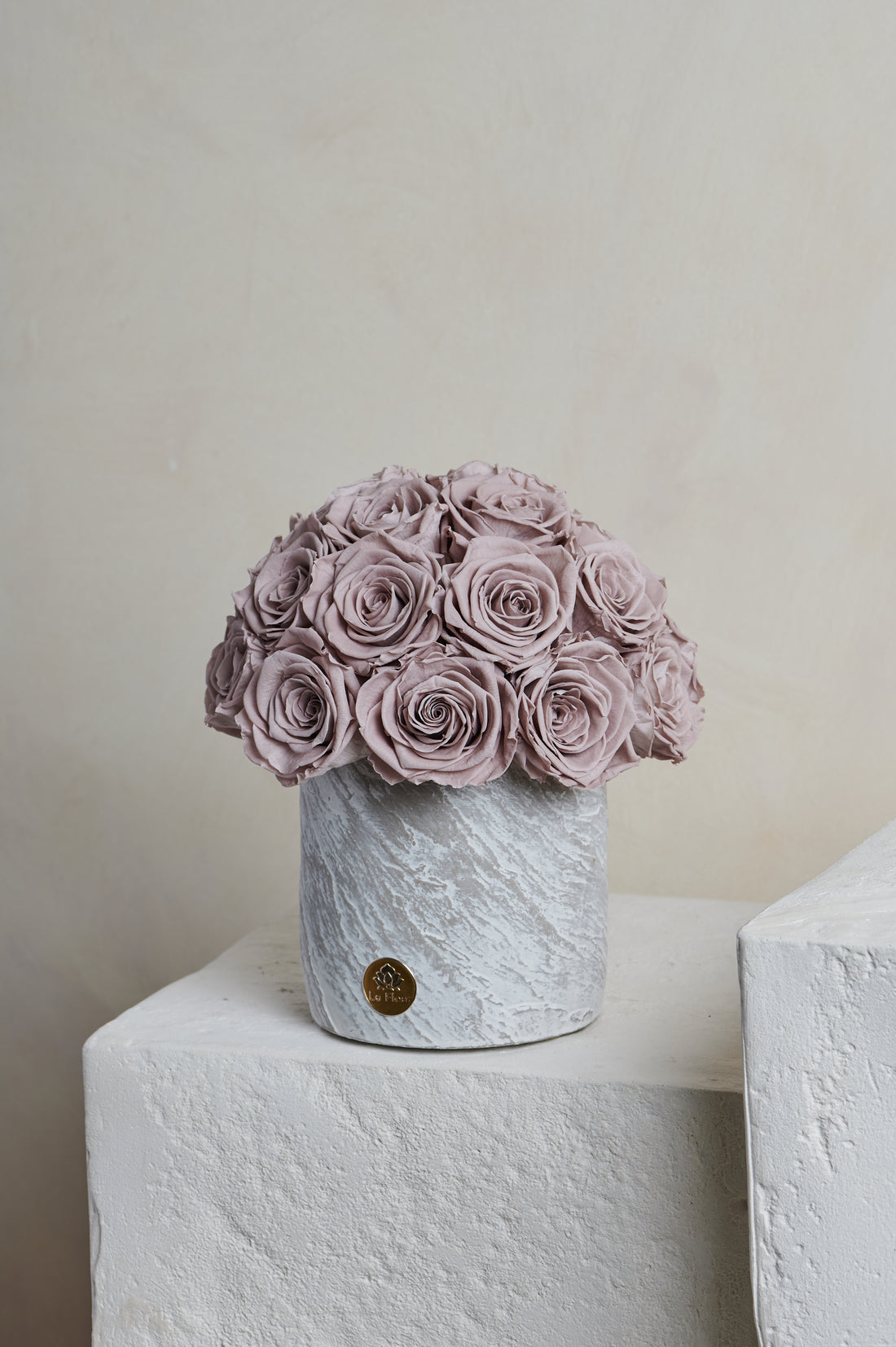 La Terre Petite by La Fleur Lifetime Flowers