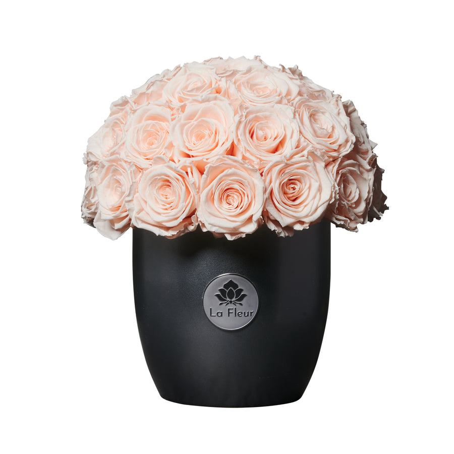 Noir Dôme by La Fleur Lifetime Flowers