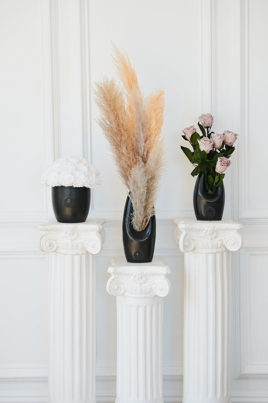 Noir Dôme by La Fleur Lifetime Flowers