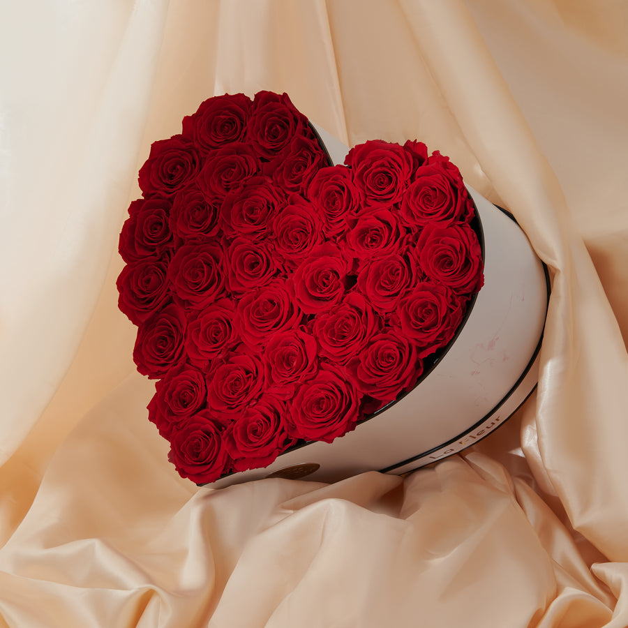Grande Heart by La Fleur Lifetime Flowers