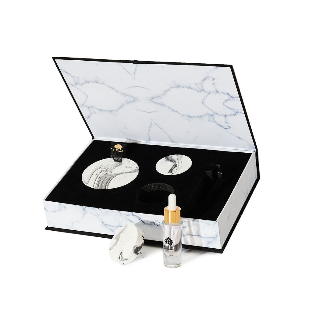 Porcelain Diffuser Gift Set by La Fleur Lifetime Flowers