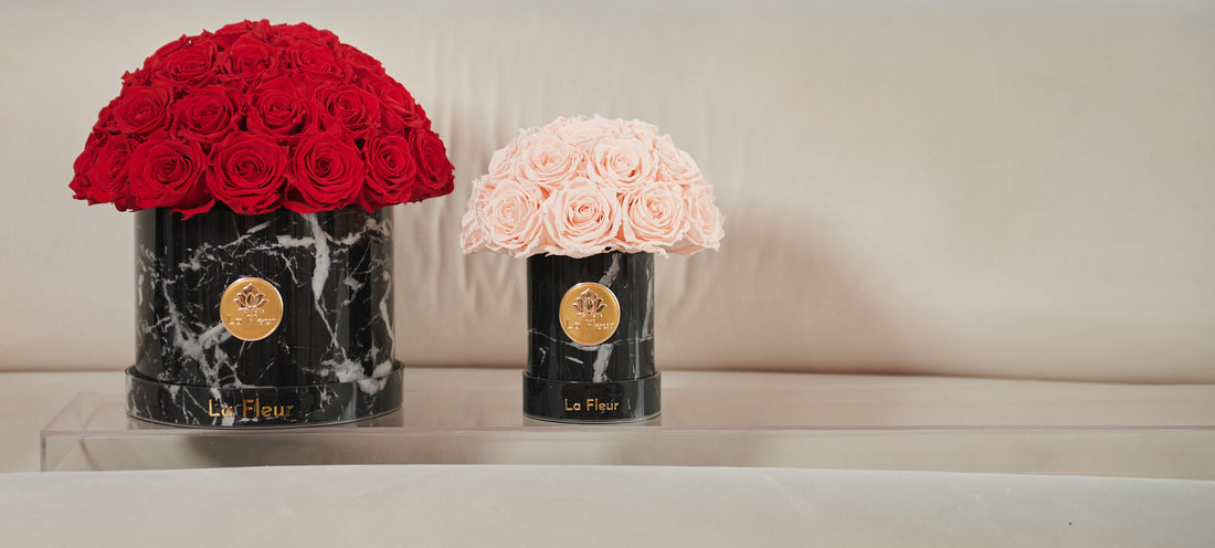 Black Marble Petite Dôme by La Fleur Lifetime Flowers