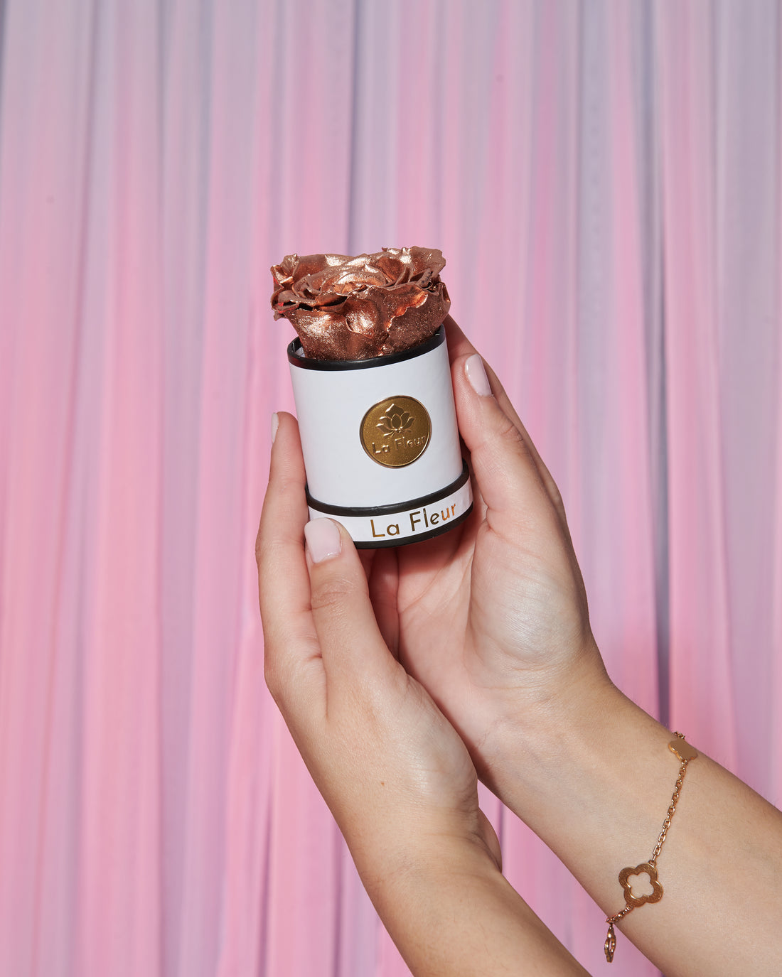 Mini by La Fleur Lifetime Flowers