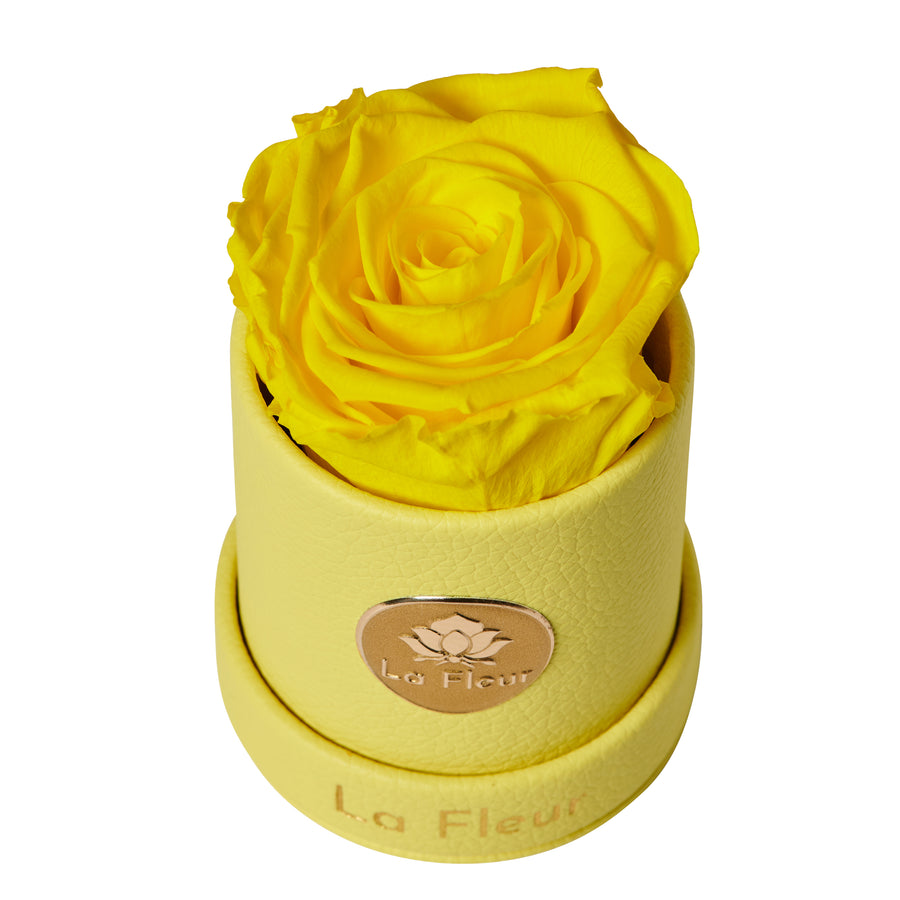 Leather Mini by La Fleur Lifetime Flowers