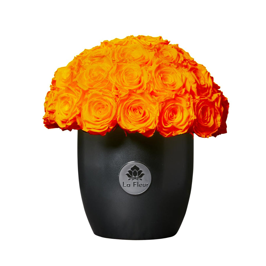 Noir Dôme by La Fleur Lifetime Flowers